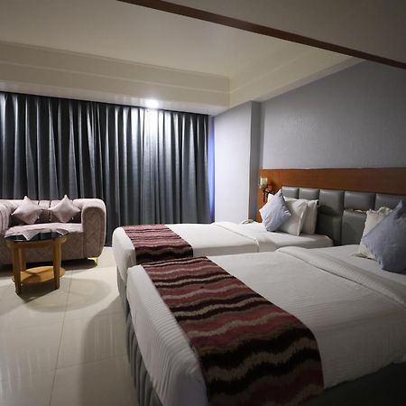 Eastin Hotels ไฮเดอราบัด ภายนอก รูปภาพ