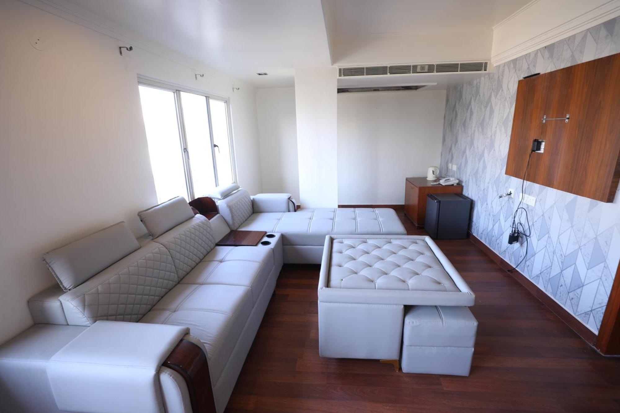 Eastin Hotels ไฮเดอราบัด ภายนอก รูปภาพ